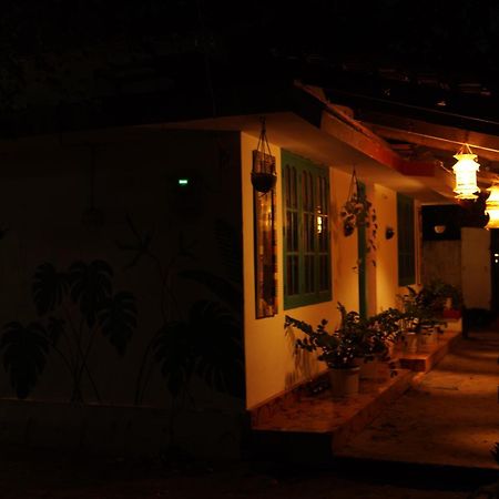 House In The Beach Alappuzha Екстер'єр фото
