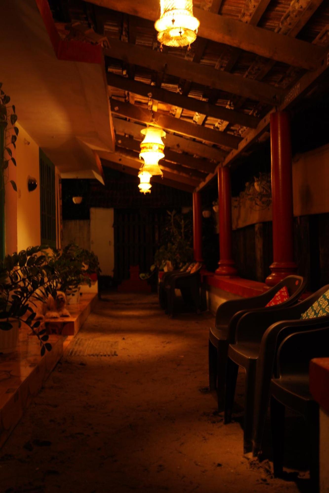 House In The Beach Alappuzha Екстер'єр фото